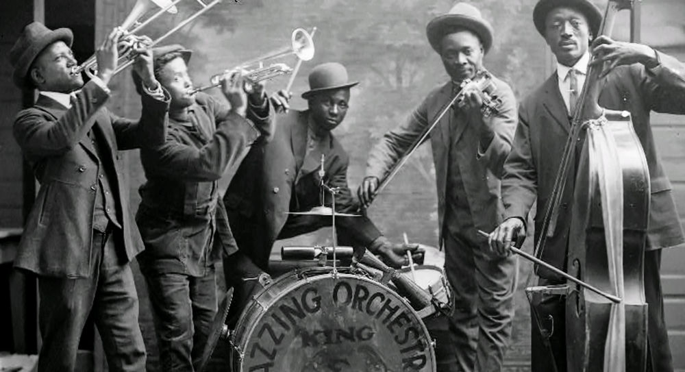 С чем же джазисты помогли подразделению. Джаз 20 века. Джаз 1920е США. Джаз 19 века. Джаз 20 е годы.